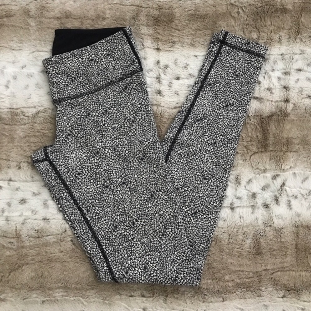 Lululemon Wunder Under leggings 🍋